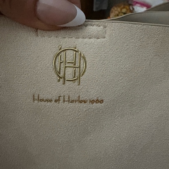 House of Harlow 1960 Cream Tote with Gold Details - Picture 4 of 8